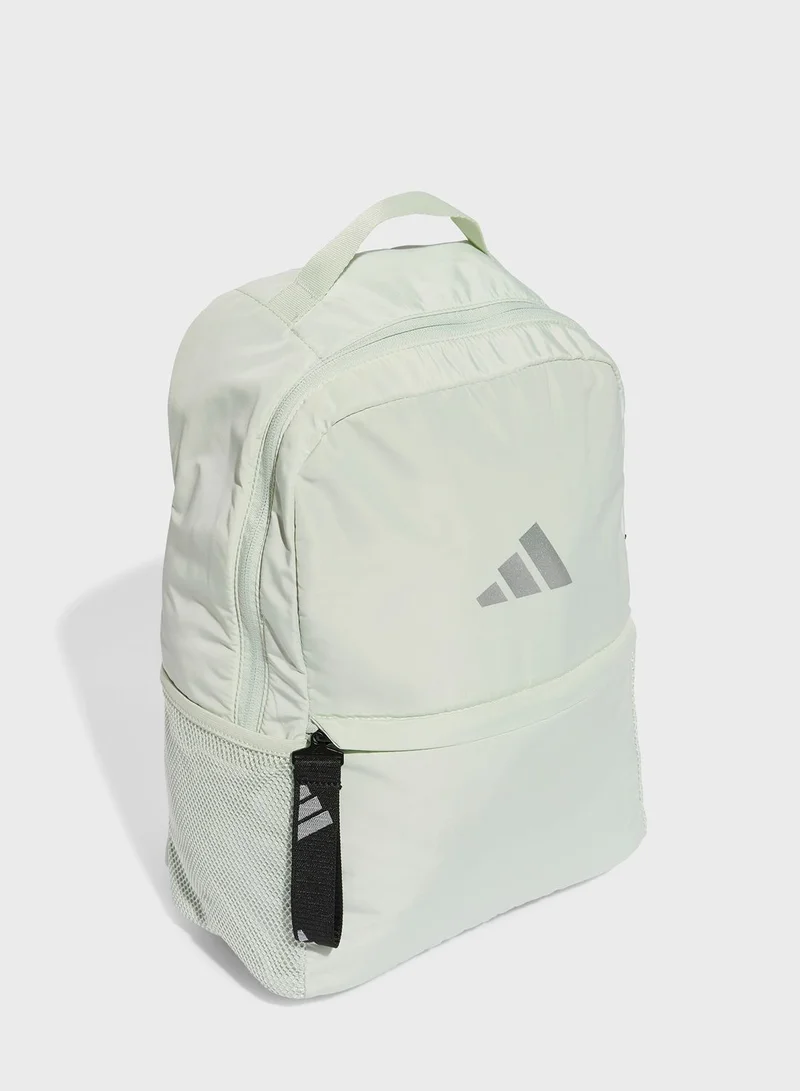 adidas حقيبة ظهر مزينة بشعار العلامة التجارية
