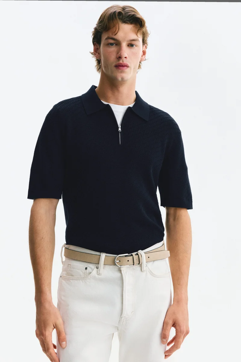 Slim Fit Textured polo shirt