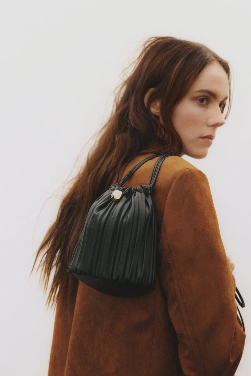 H&M Pleated phone bag