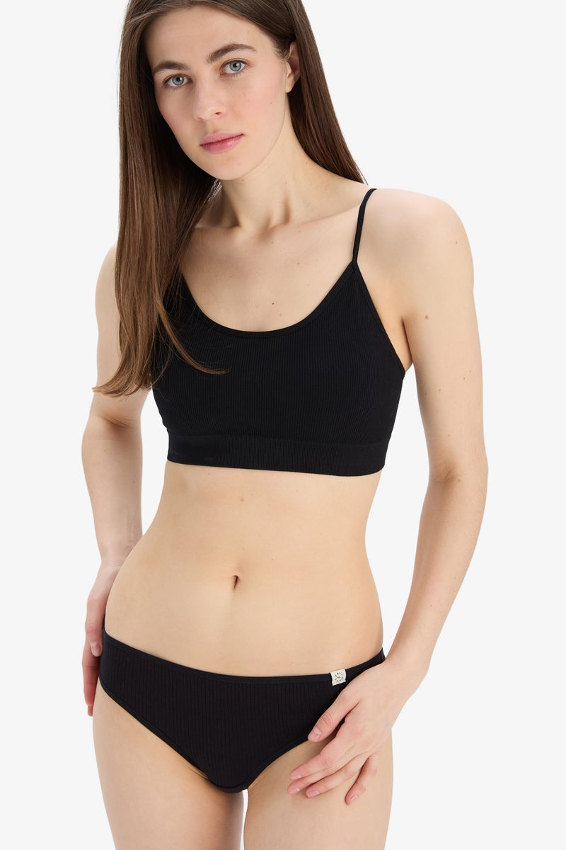 DeFacto Woman Fall in Love Removable Padded Seamles Bra - Image 4