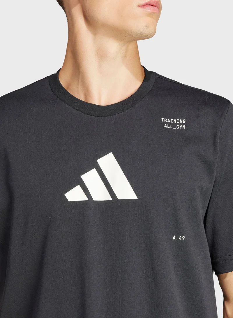 adidas تيشيرت رياضي مزين برسومات