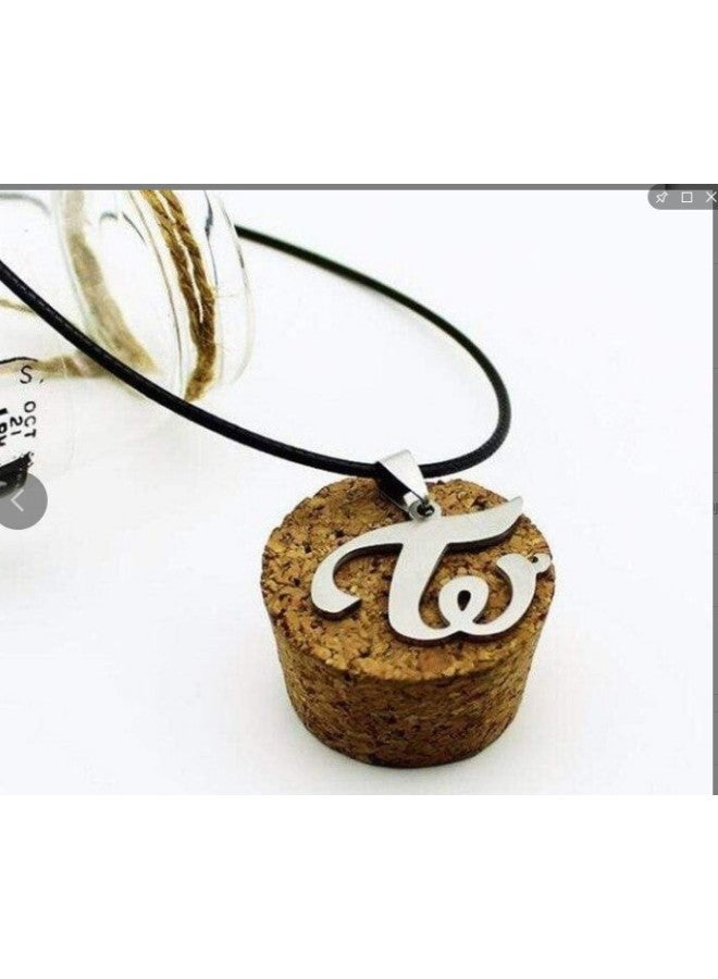 GR Hot European And American Style Kpop Twice Keychain Key Ring Chaverio Llavero Simple And Fashionable - Image 1