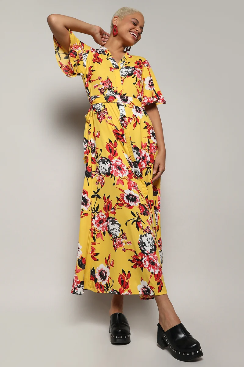 كامبوس سوترا فستان نسائي أصفر بنقوش نباتية