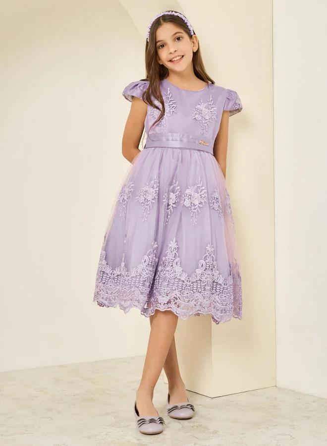 ستايلي فستان شبكي مطرز