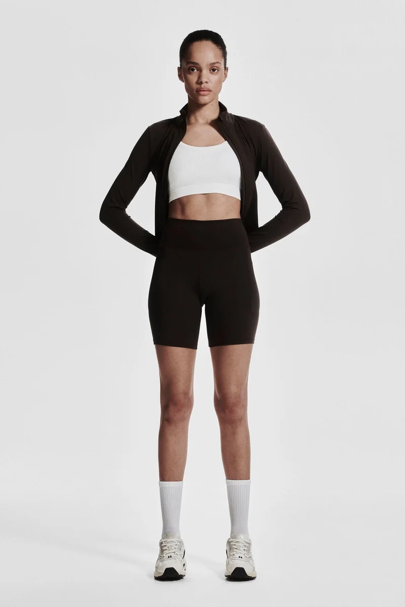 اتش اند ام حمالة صدر رياضية ذات دعم متوسط بدون درزات من نسيج دراي موف