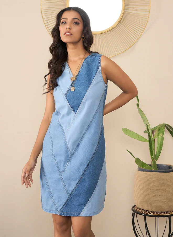 StyleStone StyleStone Blue Sleeveless Denim Mini Dress with Patchwork