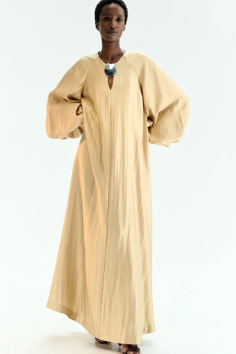 اتش اند ام فستان بتفاصيل معدنية