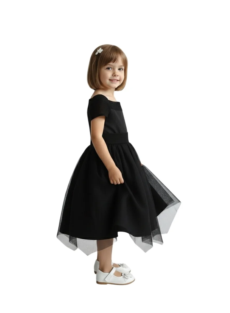 دىدانيالا فستان أسود بطول الركبة بتصميم جنية