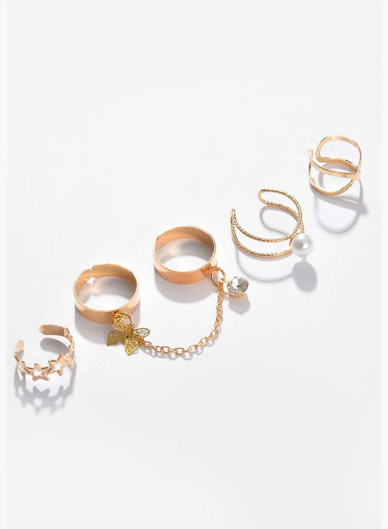 SOHI Gold Plated Pearl and Designer Stone Ring