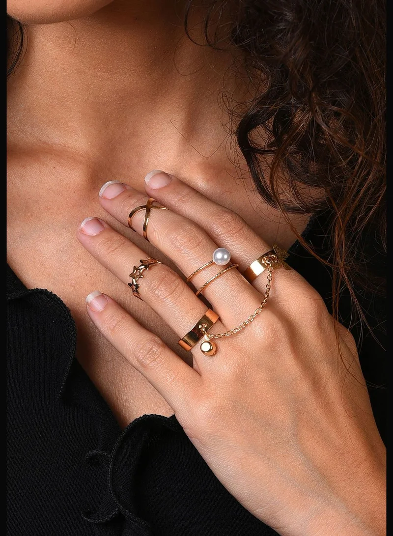 SOHI Gold Plated Pearl and Designer Stone Ring
