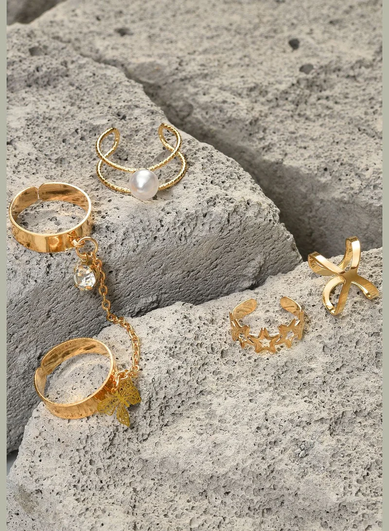 SOHI Gold Plated Pearl and Designer Stone Ring