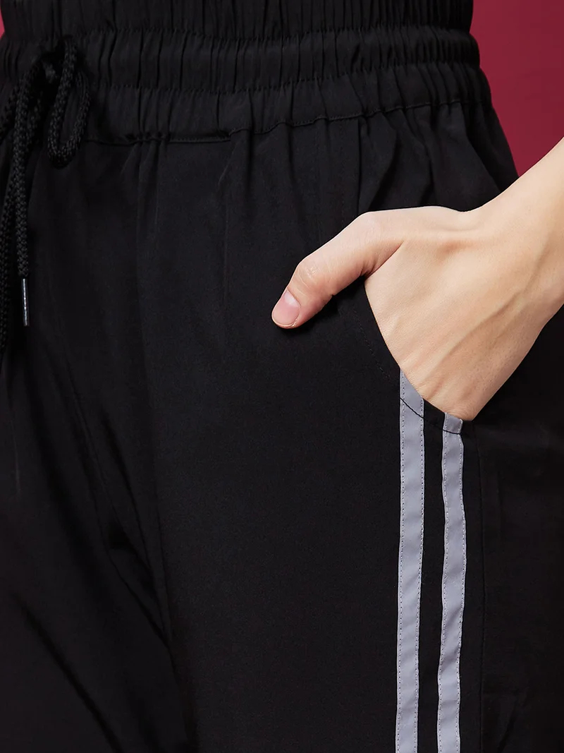 globus Women Black High-Rise Joggers