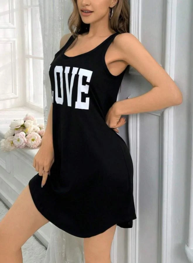تايك تو قميص نوم أسود بسيور وطبعة كلمة حب للنساء