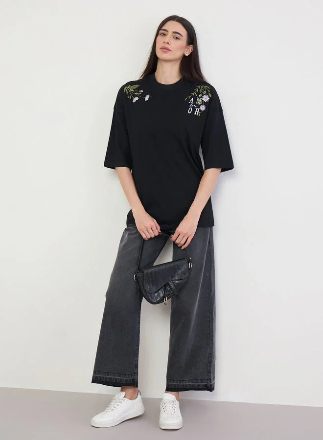 Styli OVERSIZE AMUOR FLORALEMBROIDERED T-SHIRT BLOCK- 18