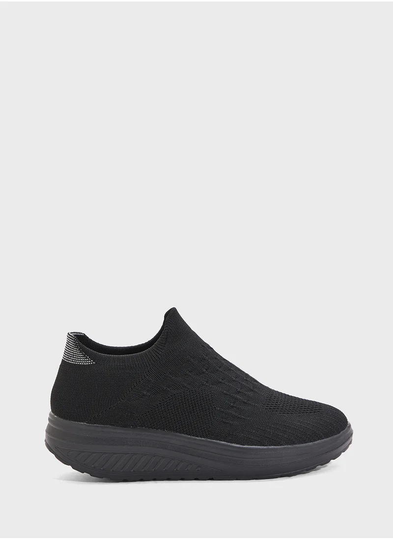جينجر Knit Pull On Sneaker