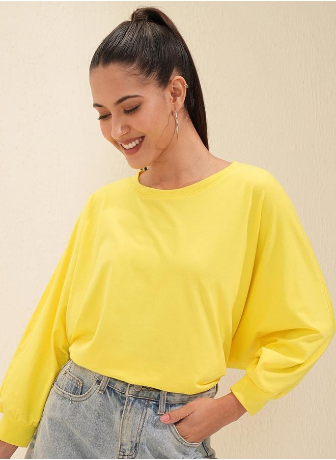 Tokyo Talkies Solid Round Neck Curved Hem T-Shirt by Styli  - Image 1