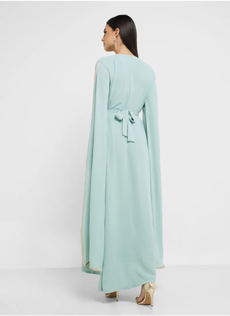 هيا كلوزيت Flared Sleeve Embroidered Dress