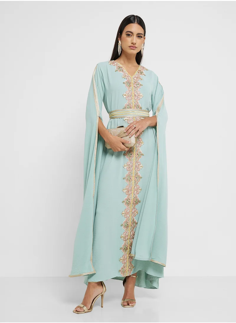 هيا كلوزيت Flared Sleeve Embroidered Dress