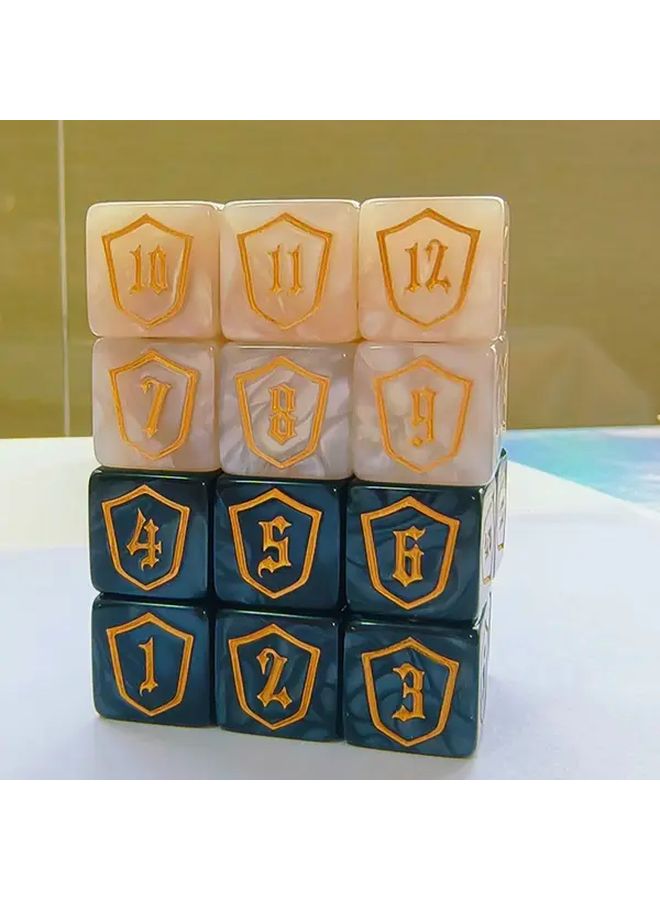 مجموعة مكعبات نرد بيضاء 16مم بستة أوجه مع دروع (6 قطع) - Image 4