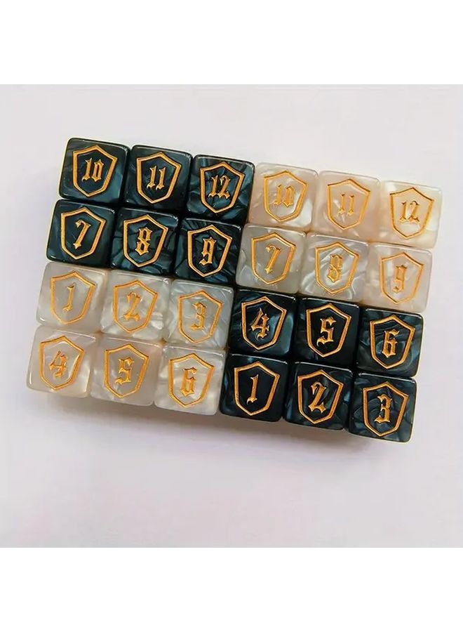 مجموعة مكعبات نرد بيضاء 16مم بستة أوجه مع دروع (6 قطع) - Image 2