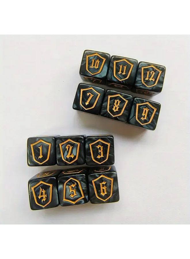 مجموعة مكعبات نرد بيضاء 16مم بستة أوجه مع دروع (6 قطع) - Image 3