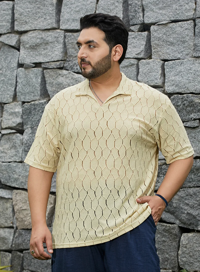 انستافاب بلس تيشيرت بولو رجالي أصفر زبدة بنقشة خلية النحل مقاس بلس للملابس الكاجوال