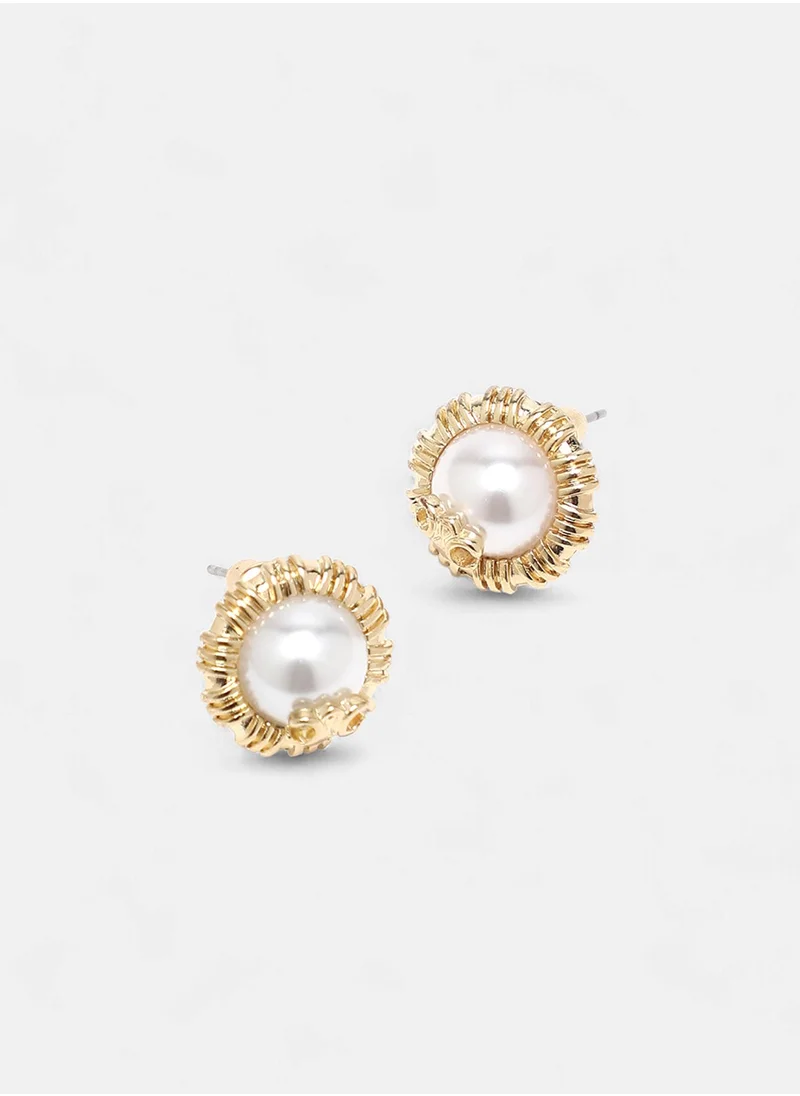 SOHI Pearls Contemporary The Regal Studs