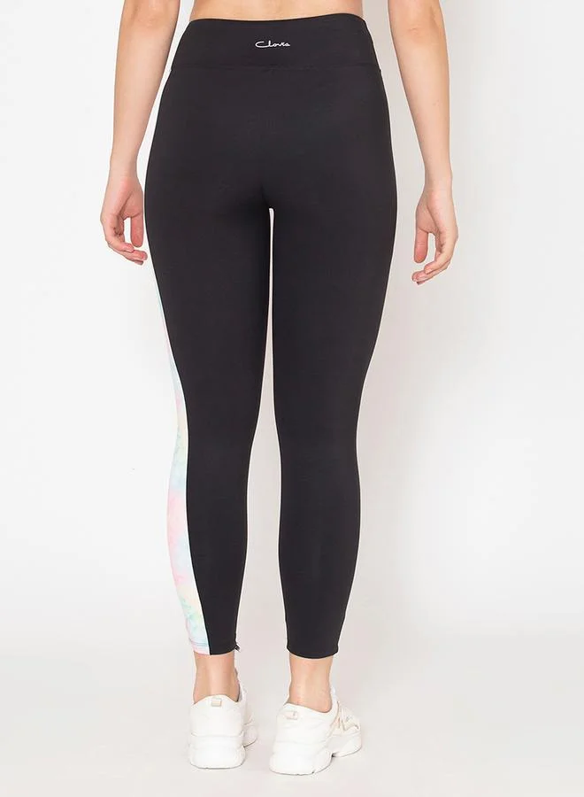 كلوفيا ليجنز رياضي ضيق مع لوحات جانبية مطبوعة