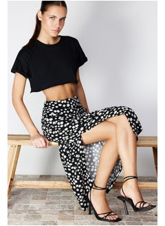 Black Daisy Patterned Slit Viscose Fabric Midi Skirt TWOSS24ET00108