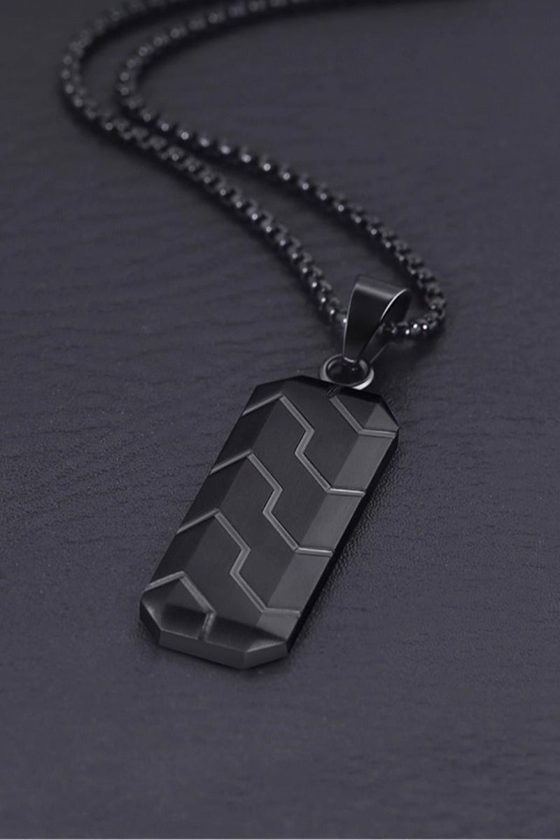 قلادة رجالية من الفولاذ المقاوم للصدأ – تصميم يشبه الإطارات | سلسلة 60 سم (23.6 إنش)، قلادة 55×19 ملم، وزن تقريبي 28 جم | خامة متينة، تصميم عصري لافت - Image 3