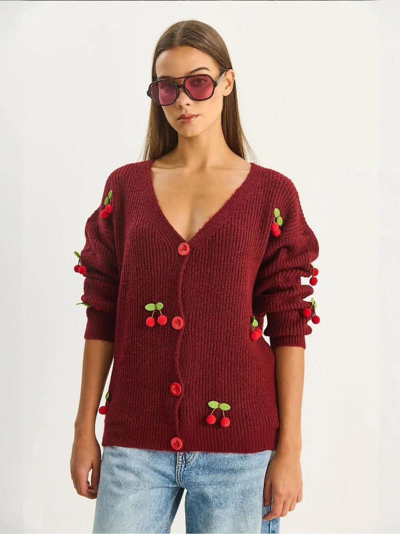 Bianco Lucci LUCCI V-Neck Fruit Embroidered Knitwear Cardigan