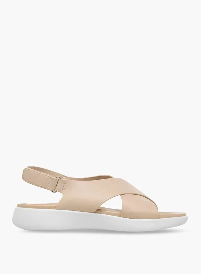 لو كونفورت صنادل نسائية بحزام متقاطع وإغلاق لاصق