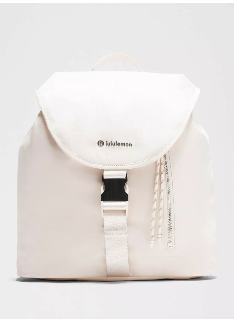 لولوليمون حقيبة ظهر للنساء بحبل سحب، حقيبة دلو للمدرسة والرياضة واللياقة البدنية - بيضاء - Image 1