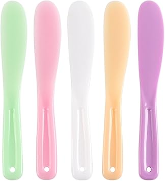 Quupy 6PCS Disposable Makeup Mixing Spoon Scraper Spatula Skin Care Facial Cream Beauty Spoon Multifunctional Mixing Bar for Mask Applicator - Image 1