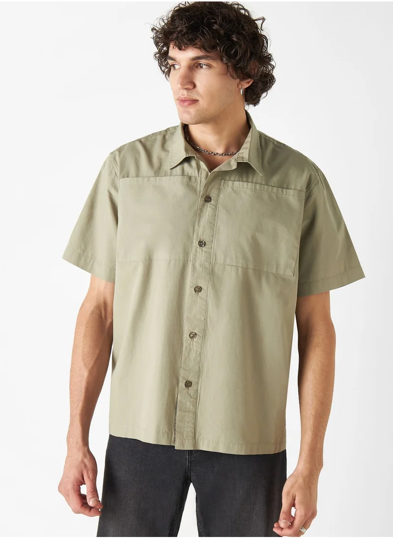 لي كوبر Essentials Relaxed
  Fit Shirts