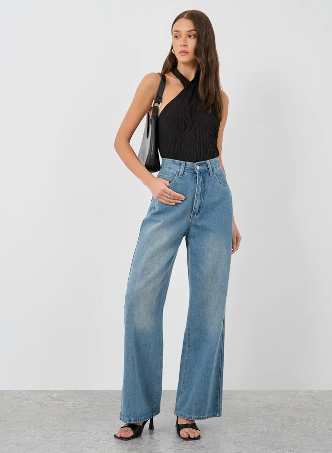 Styli Styli Textured Halter Neck Knit Top