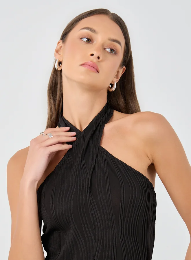 Styli Styli Textured Halter Neck Knit Top