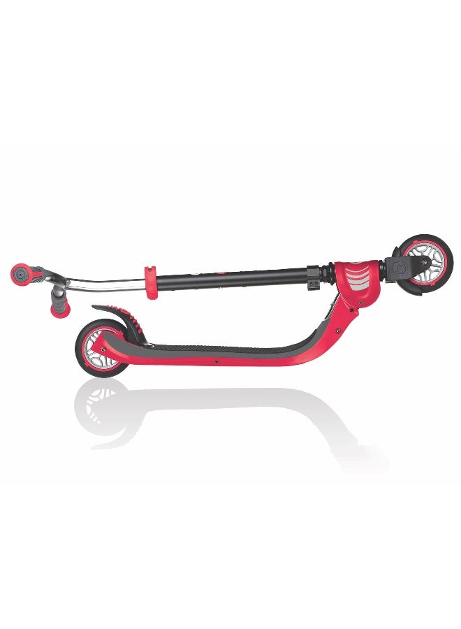 Globber FLOW Foldable 125 Scooter (Black/Red) - Image 3