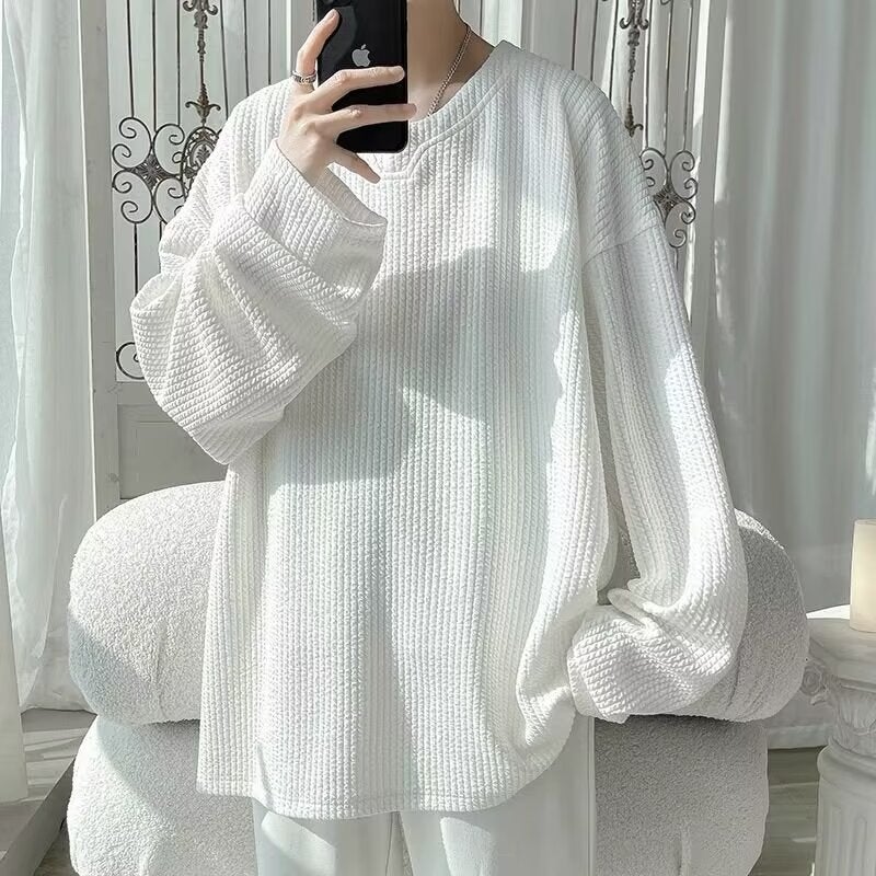 تي شيرت نحيف بأكمام طويلة للرجال بمقاس كبير فضفاض بلون أسود نقي تي شيرت أساسي - Image 2