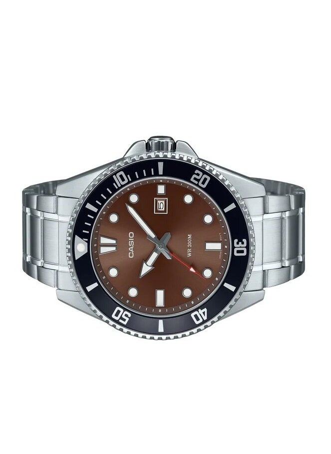 CASIO Analog Men's Watch - MDV-107D-5AVDF  - Image 2