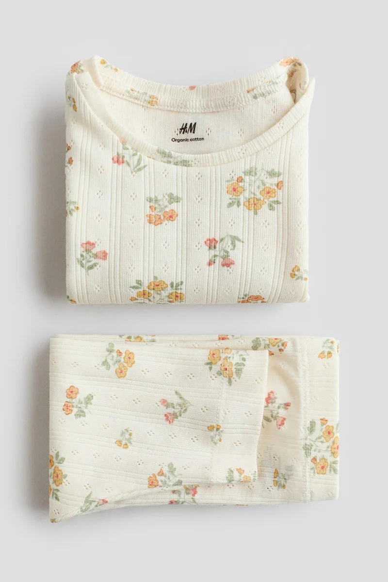 اتش اند ام طقم من قطعنيم من القطن بطبعة مميزة