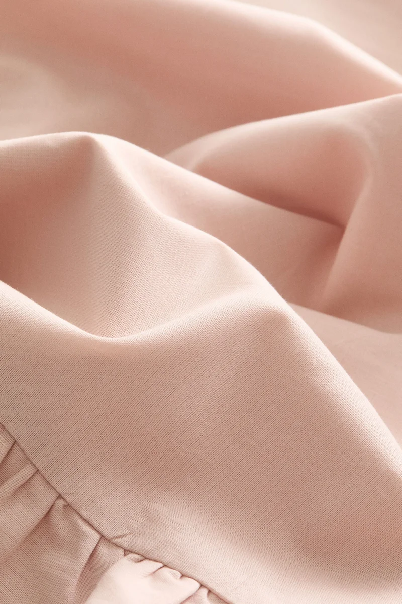 اتش اند ام غطاء وسادة من القطن بحواف مكشكشة