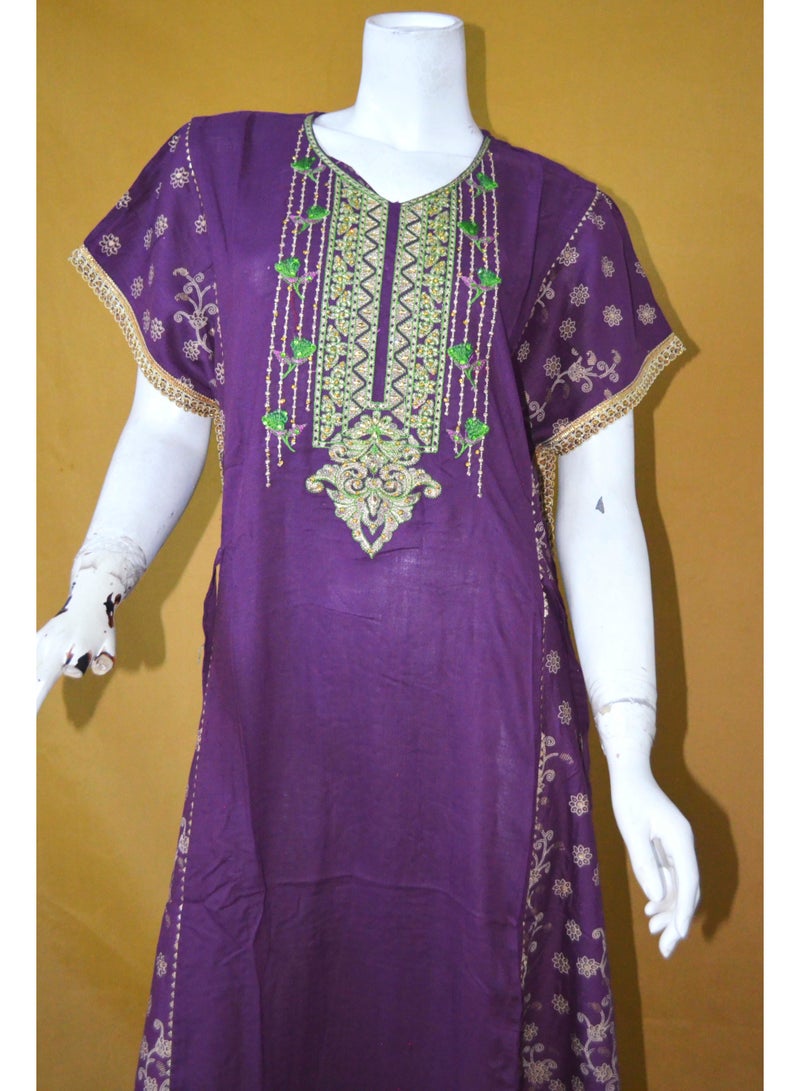 زينة جلابية نسائية أنيقة مطرزة – واسعة من الأسفل، بأكمام باتوينج، بشريط جانبي قابل للتعديل - Image 2