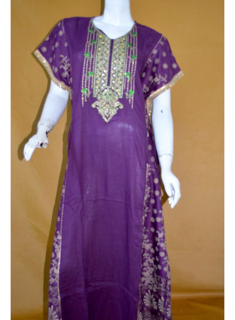 زينة جلابية نسائية أنيقة مطرزة – واسعة من الأسفل، بأكمام باتوينج، بشريط جانبي قابل للتعديل - Image 5