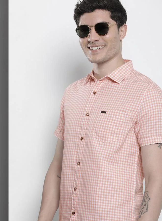 Men Slim Fit Checked Cutaway Collar Casual Shirt