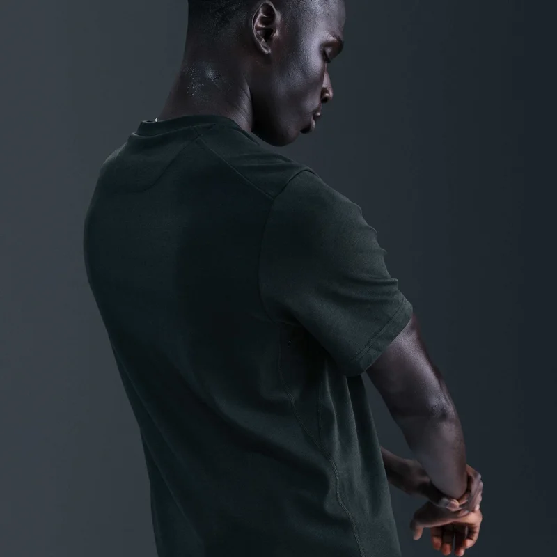 نايكي Men's Primary Dri-FIT Training T-Shirt