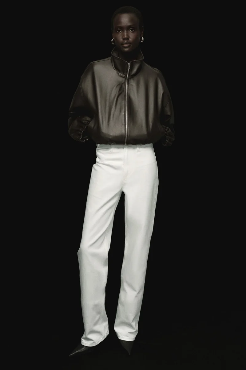 اتش اند ام جينز بخصر عالي وقصّة مستقيمة