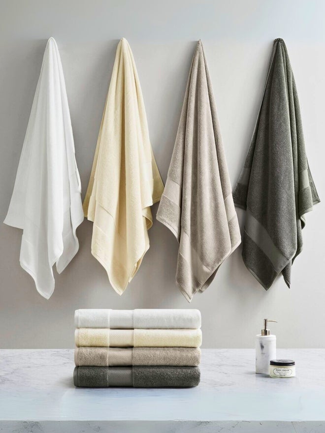 1CHASE Pack of 2 - Luxury Cotton Bath Towel, White 70x140cm - Image 3