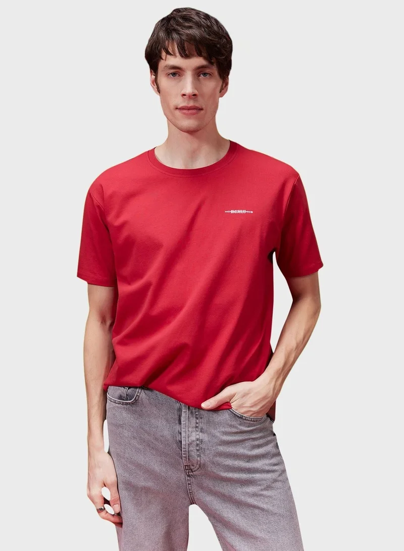 DeFacto  Regular Fit Crew Neck Printed T-Shirt for Men | Best Price UAE