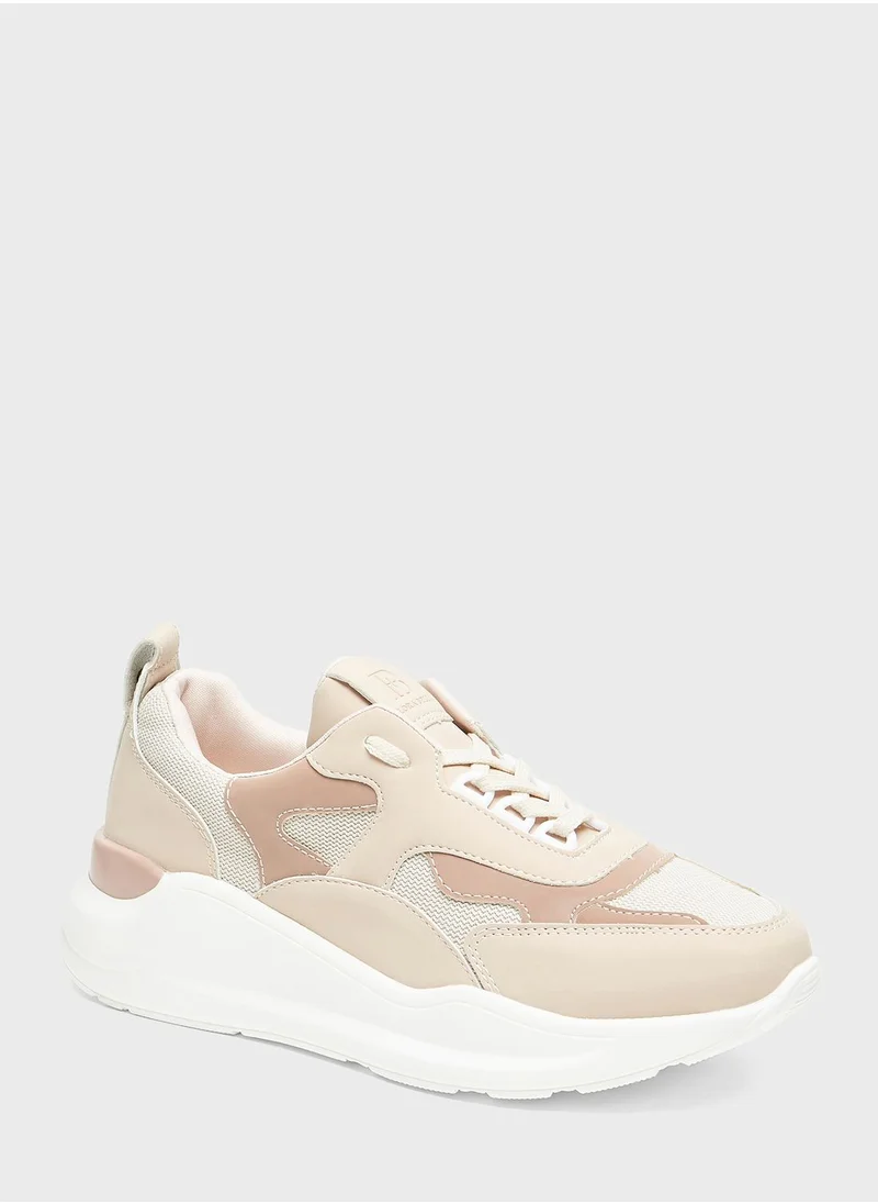 شو اكسبرس Lace Up Low Top Sneakers